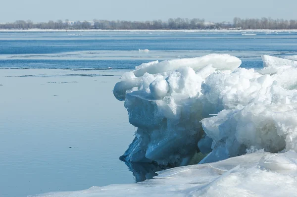 Springfluten Eiswasser Vorfrühling Auf Dem Fluss Russland Tatarstan Kama Fluss — Stockfoto