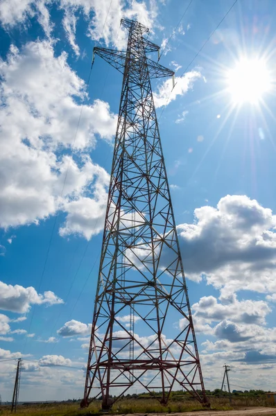 Dettaglio Del Pilone Dell Elettricità Contro Cielo Blu Pilastro Elettrico — Foto Stock