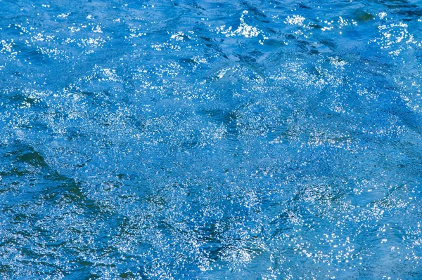 Textura Fondo Salpicaduras Agua Una Fuente Chorro Líquido Expulsado Tubería — Foto de Stock