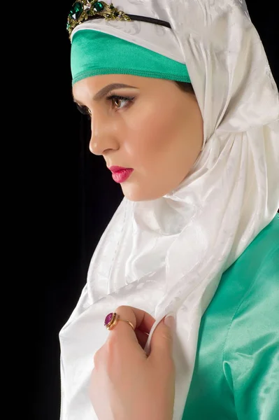 Hijab. İslami başörtüsü için kadın ve genel giyim, — Stok fotoğraf