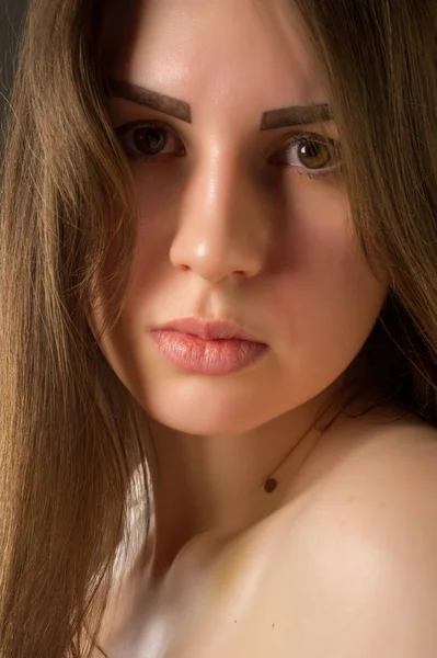 Flicka Brunett Vind Närbild Skönhet Porträtt Ung Sensuell Vackra Brunett — Stockfoto