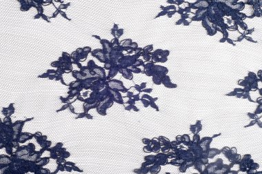 Kumaş üzerine dantel doku