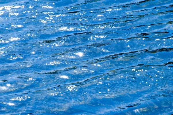 Tekstura Tło Woda Basenie Jest Fotografowany Świetle Licznika Blask Słońca — Zdjęcie stockowe