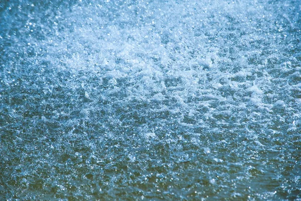 Textur Hintergrund Wasserspritzer Aus Einem Brunnen Der Flüssigkeitsstrahl Aus Dem — Stockfoto