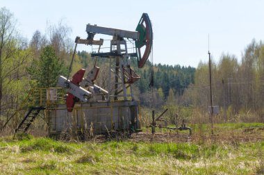 Yağ pompaları. Yağ Sanayi donanımları. Petrol pompa petrol sondaj platformu Enerji sanayi makinesi ham petrol için