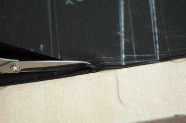 İşleri terzi. Usta, Ütü dikiş uzmanı, Giydir