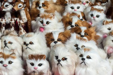 Çocuk oyuncakları ile hayvan kürk yapılan