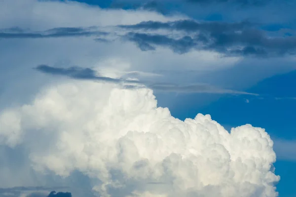 Υφή Φόντο Σύννεφα Ουρανό Φωτογραφήθηκε Από Ένα Ελικόπτερο Μια Ορατή — Φωτογραφία Αρχείου