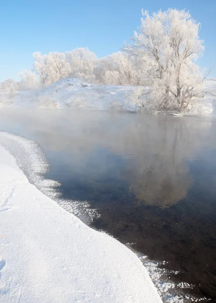 Зима, зима-прилив, зимнее время — стоковое фото