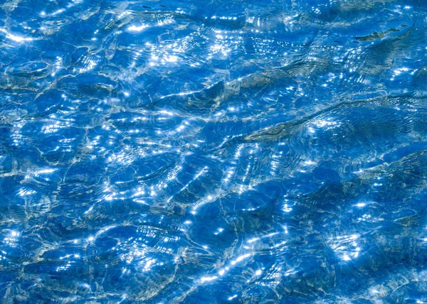 Textura Fondo Agua Piscina Está Fotografiada Con Contraluz Resplandor Del — Foto de Stock