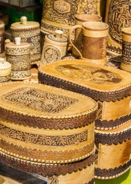 doku, arka plan. Huş kabuğu yapılan el sanatları. Prod