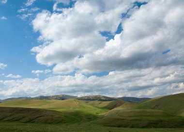 dağ, dağ, tepe. Kazakistan. Tien Shan. Takma Yaylası
