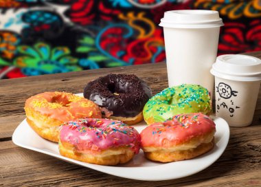 halka, hamur-çocuk, sinker, israf. genellikle bir top ya da halka şeklinde şekerli hamur küçük kızarmış kek.