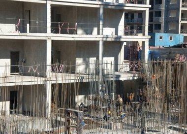 Almatı, Kazakistan. 18/12/2014. Çok katlı, çok aile ev inşaatı