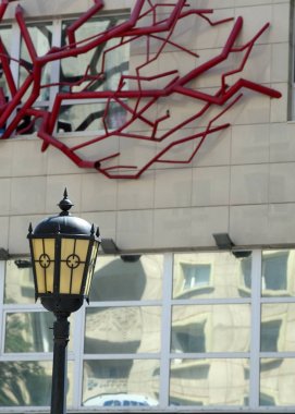 Doku, arka plan. Arka plan. Mimari ve boru t gösteren bina