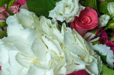 B Güzel buket çiçek büyük düğün töreni için hazır. 