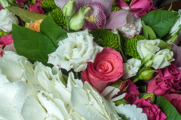 B Güzel buket çiçek büyük düğün töreni için hazır. 