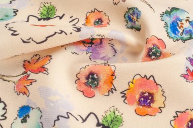 Doku, arka plan, desen. Kumaş ipek bej arka plan. Kumaş üzerine çiçek kırmızı mavi boyalı