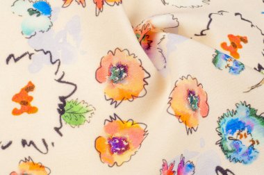 doku, desen. çiçek desenli ipek bej kumaş. tropikal çiçek dağcı. İpek ve Pamuk liflerinin oluşan bir çok ince peçe üstüne yazdırılan