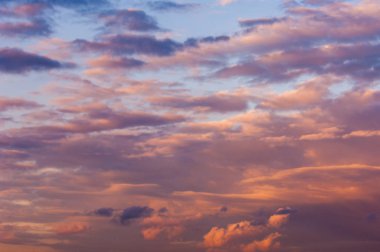 Doku, arka plan, desen. Bulutlara günbatımı (şafak) pastel renkler güzel boyalar
