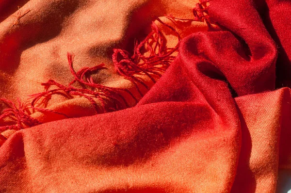 Doku, arka plan, desen. Kırmızı yün kadın eşarp