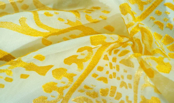 Textura, padrão, coleção, tecido de seda, cachecol feminino, dourado — Fotografia de Stock