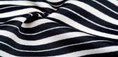  ipek çizgili kumaş. Siyah ve beyaz çizgiler. Bu güzel, s
