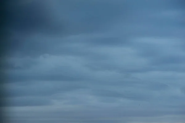Nubes Paisaje nuboso cumuliforme En meteorología, una nube es un aero — Foto de Stock