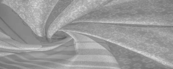 Текстура рисунка, черный серый шелк ткани на белом фоне, ф — стоковое фото