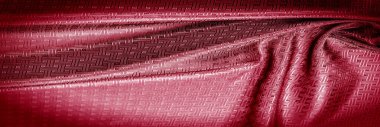 Arka plan dokusu, desen. Küçük kareli kırmızı ipek kumaş. Klasik bir görünüm, bunu tasarımcı koleksiyonunuza ekleyin. Kırmızı bir pist arıyorsan, nasıl gidileceğini öğrenebilirsin..