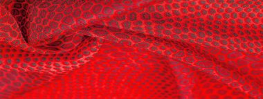 kırmızı ipek kumaş, hayvan derisi. Tüm projeler yeni ve tasarlanmış 