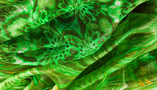 Текстура тла, шаблон. Шовк з зеленуватого смарагдового відтінку . — стокове фото