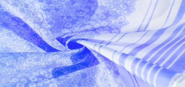 Doku, desen, beyaz bir arka plan üzerinde mavi ipek kumaş, çiçek