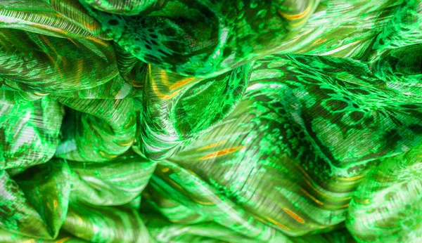 Textura de fundo, padrão. Seda de uma sombra esmeralda esverdeada . — Fotografia de Stock