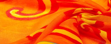 doku ipek, boyalı sarı çiçekler ile kumaş kırmızı arka plan 