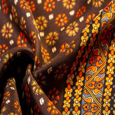 kırmızı ve sarı renklerde kahverengi renk ipek kumaş, yoğun fab
