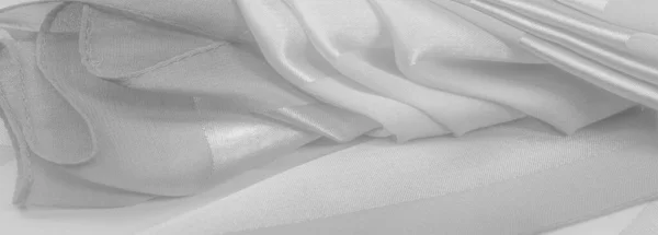 Textúra, háttér, fehér selyem csíkos szövet, fém s — Stock Fotó