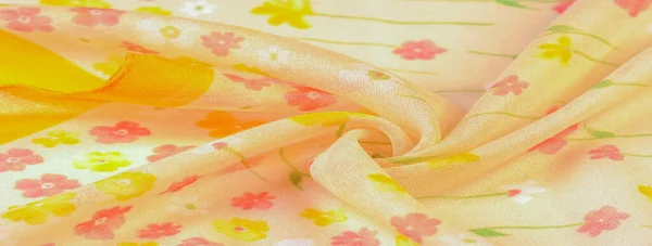 Textura, fundo, padrão, tecido de seda, flores pequenas em um ser — Fotografia de Stock