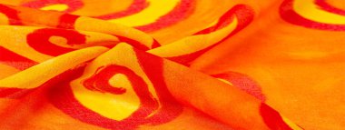 doku ipek, boyalı sarı çiçekler ile kumaş kırmızı arka plan 