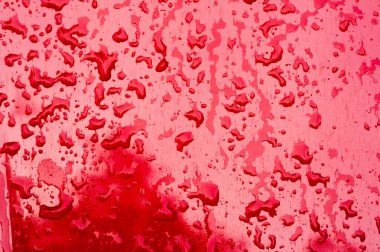 yaz yağmuru, araba boyasu su damlaları. küçük bir yuvarlak veya p