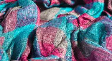 Doku Arka Plan, Kadın Eşarp Dokulu Gevrek Bez. Bir atkı