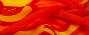 doku ipek, boyalı sarı çiçekler ile kumaş kırmızı arka plan 