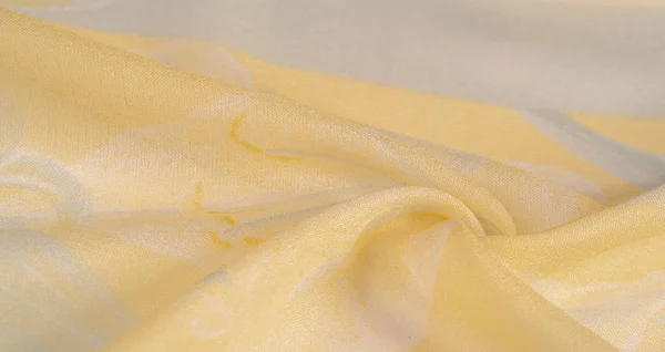 Текстура, фон, узор, шелковая ткань, желтые цветы на g — стоковое фото