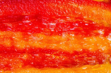 Dolmalık biberler bazen daha az acı biberli olur.