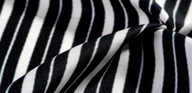  ipek çizgili kumaş. Siyah ve beyaz çizgiler. Bu güzel, s