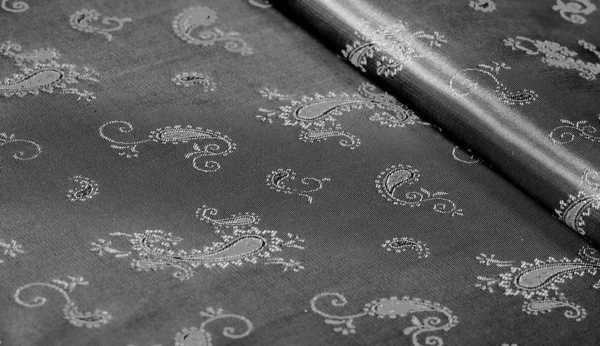 Textura, tecido chiffon de seda preta com estampa paisley. fabuloso — Fotografia de Stock