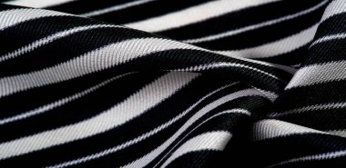  ipek çizgili kumaş. Siyah ve beyaz çizgiler. Bu güzel, s