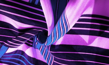 Doku, arka plan, mavi çizgili desenli ipek kumaş. Th