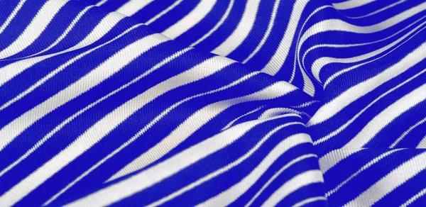 Шелковую полосатую ткань. голубые белые полоски. This beautiful, super s — стоковое фото
