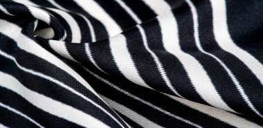  ipek çizgili kumaş. Siyah ve beyaz çizgiler. Bu güzel, s